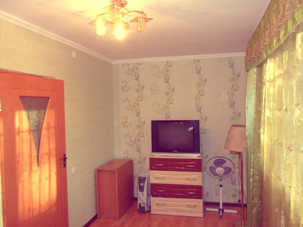 Appartement Ahmetova 10 à Krasnoye Pole Extérieur photo